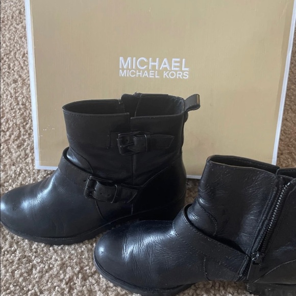 Michael Kors Gretchen Leather Ankle Boots - Picture 2 of 4